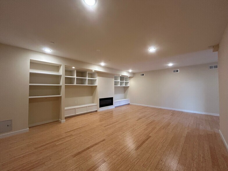 More Photos Of Van Wagner Place, Poughkeepsie Apartments For Lease