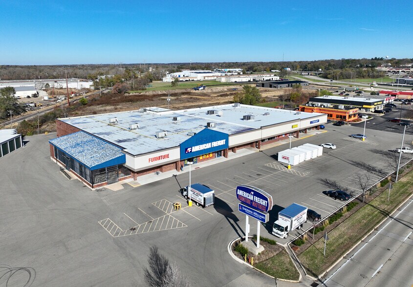 More Photos Of 1500-1502 E Riverside Blvd, Loves Park Unknown For Lease