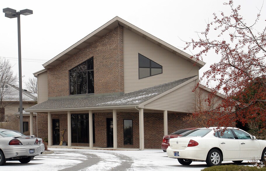 Primary Photo Of 7209 Engle Rd, Fort Wayne Office For Lease