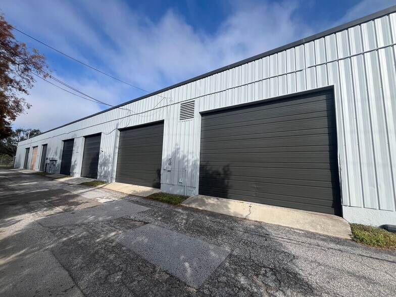 More Photos Of 4055 35th St N, Saint Petersburg Unknown For Lease
