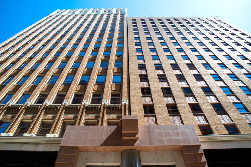 More Photos Of 307 W 7th St, Fort Worth Office For Lease