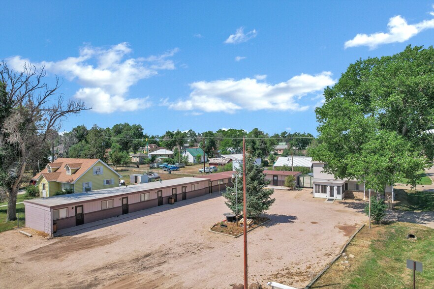 More Photos Of 808 Caribou St, Simla Hospitality For Sale