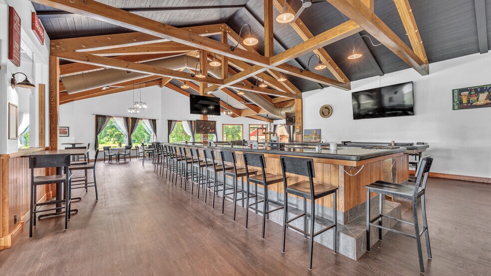 More Photos Of 3212 N Union Rd, Cato Golf Course Driving Range For Sale