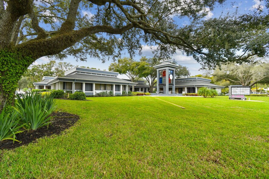 More Photos Of 3910 Northdale Blvd, Tampa Medical For Sale