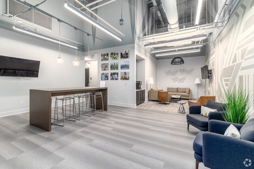 More Photos Of 1111 Metropolitan Ave, Charlotte Office Residential For Lease