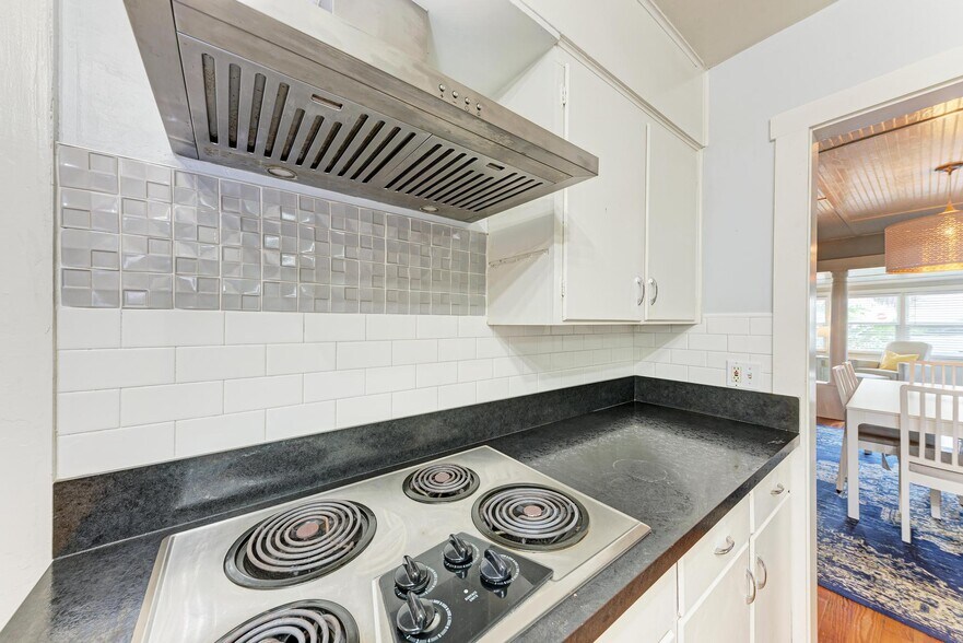 More Photos Of 1533 1st Avenue Dr W, Bradenton Multifamily For Sale