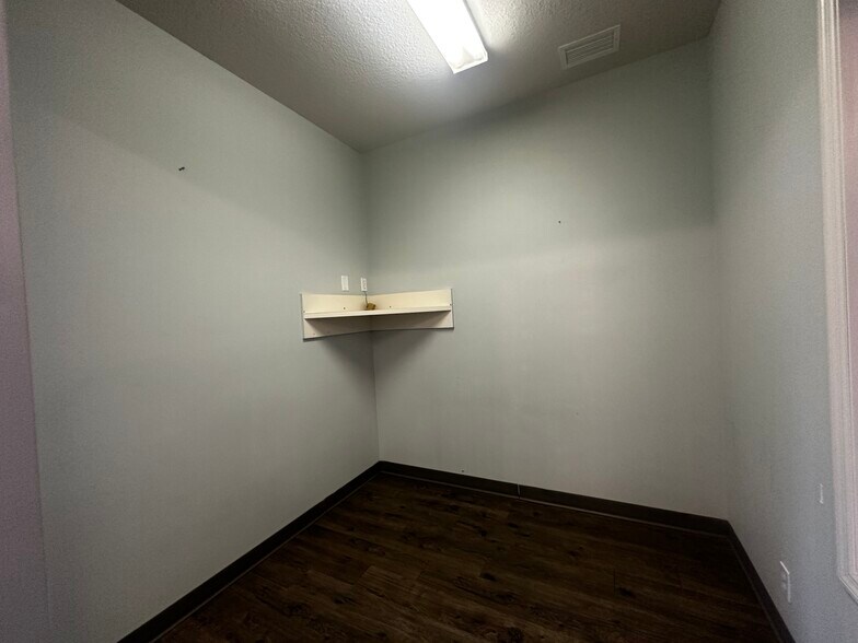 More Photos Of 1302 SE 25th Loop, Ocala Medical For Lease