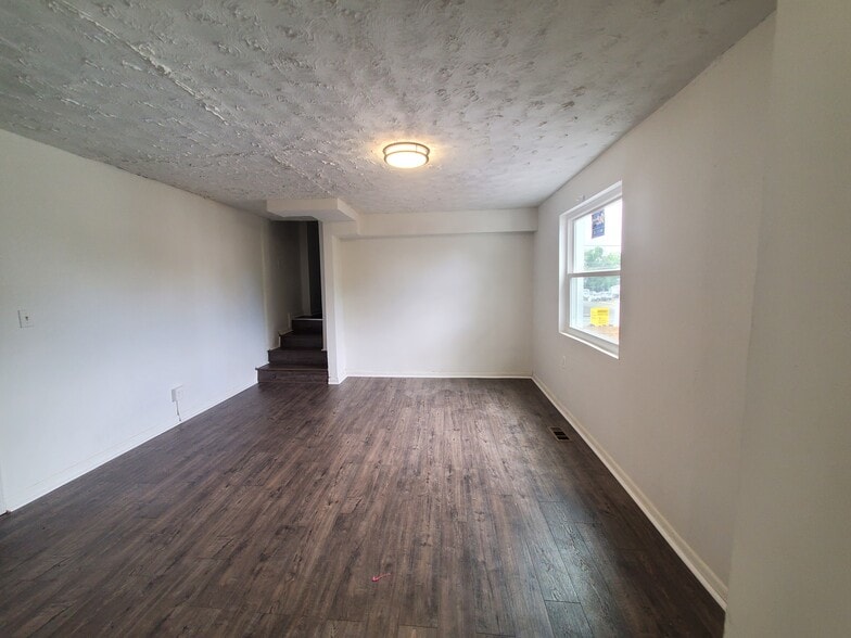 More Photos Of 4926 Marlboro Pike, Capitol Heights General Retail For Lease