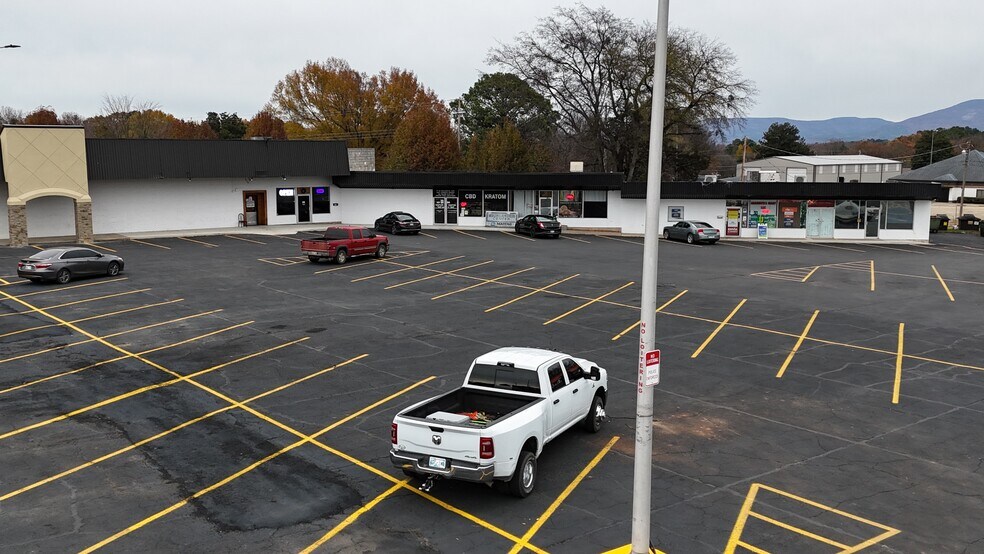 More Photos Of N Broadway @ N. Broadway, Poteau Unknown For Lease