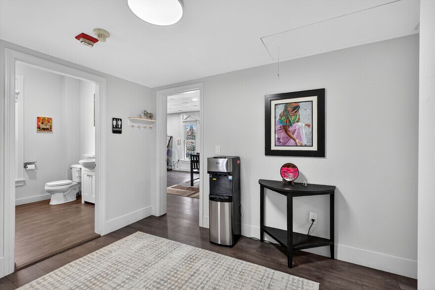 More Photos Of 112 State St, Augusta Office For Sale