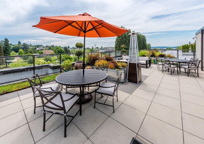 More Photos Of 324 Central Way, Kirkland Apartments For Lease