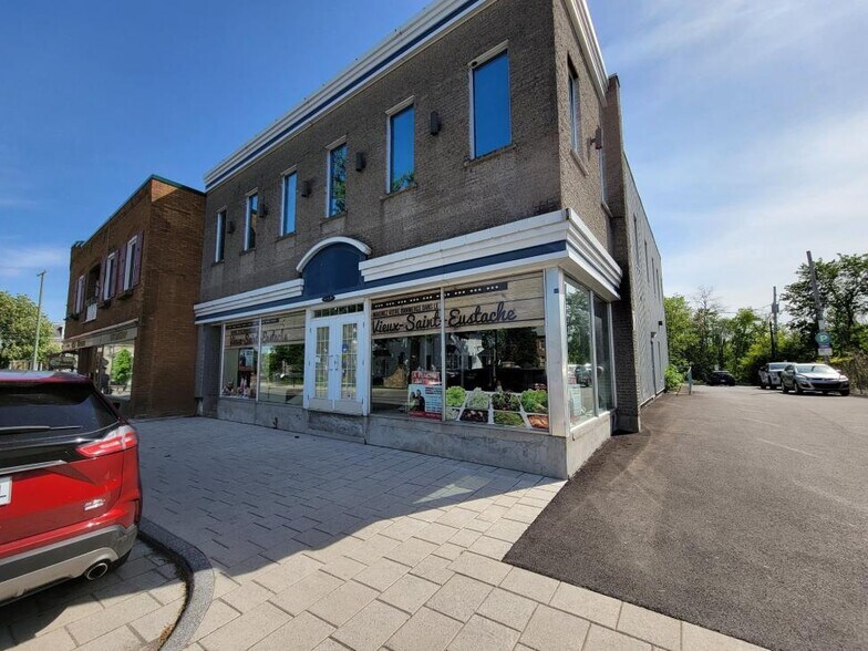 Primary Photo Of 24-30 Rue Saint-Eustache, Saint-eustache General Retail For Lease