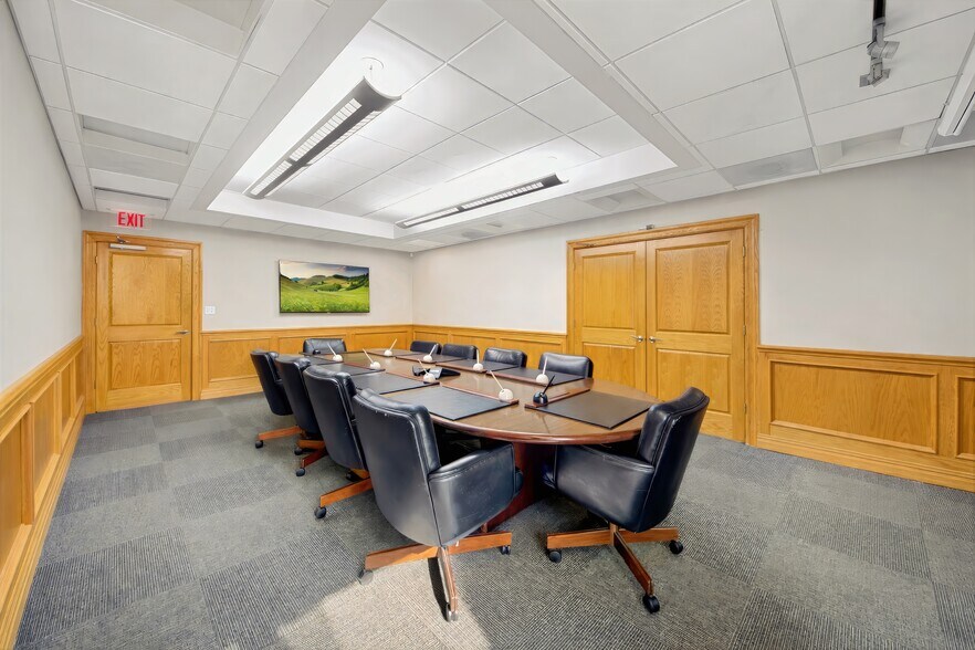 More Photos Of 2001 Central Park Ave, Yonkers Office For Sale