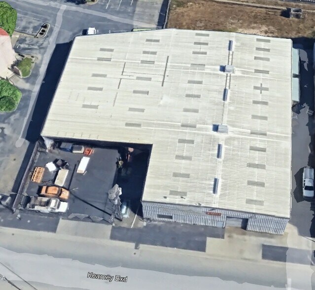 Primary Photo Of 207 Kearney Ext, Watsonville Service For Sale