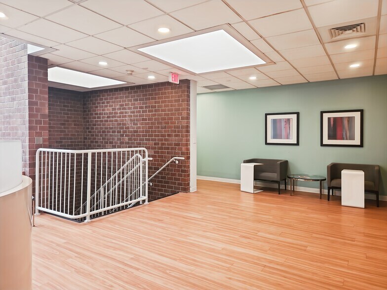 More Photos Of 945 Concord St, Framingham Coworking Space