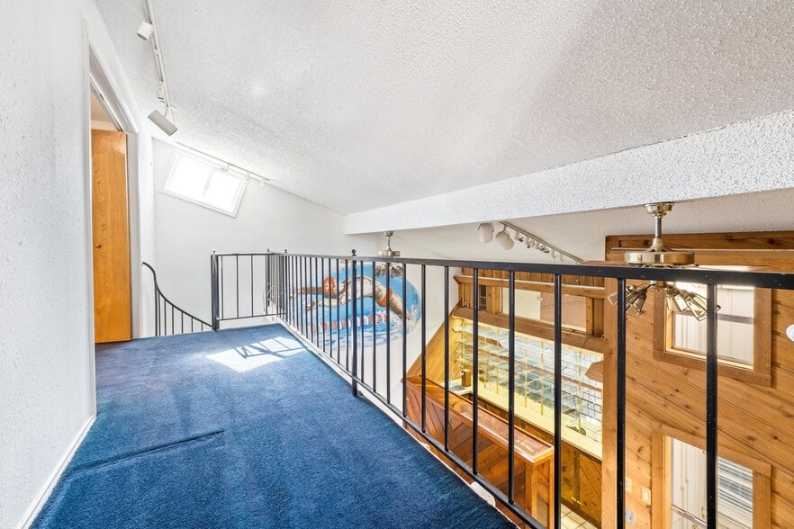 More Photos Of 121 Scott St, San Marcos Office Residential For Sale