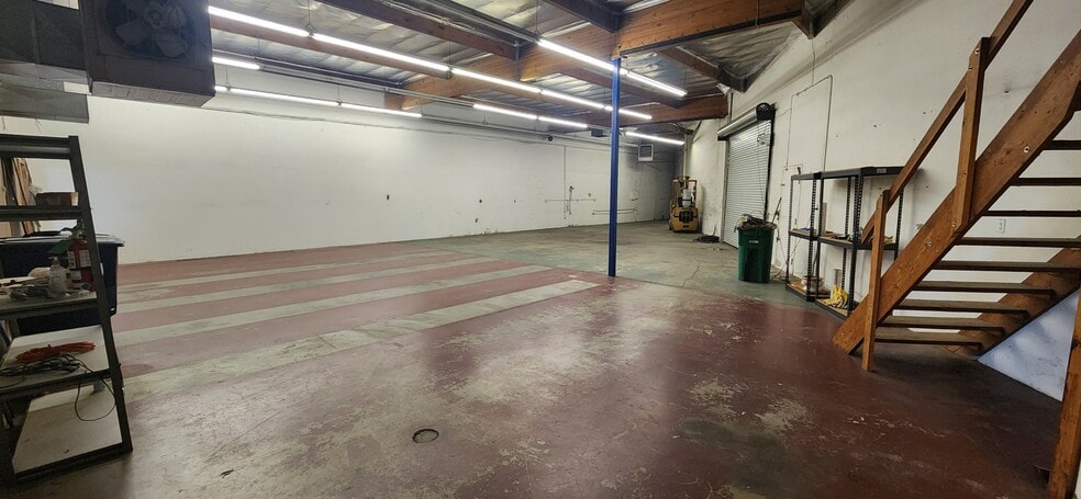 More Photos Of 2642-2680 E Church Ave, Fresno Warehouse For Sale