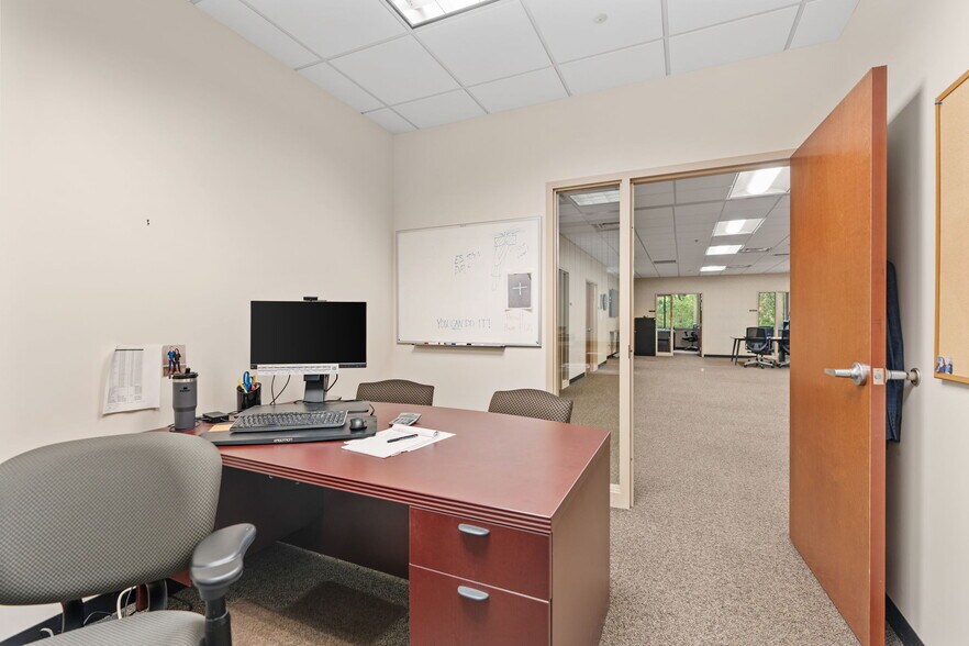 More Photos Of 2775 Blue Water Rd, Eagan Office For Sale