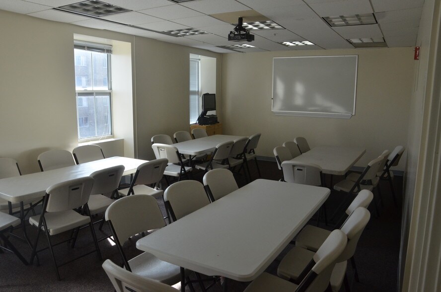 More Photos Of 1420 Columbia Rd NW, Washington Office For Lease