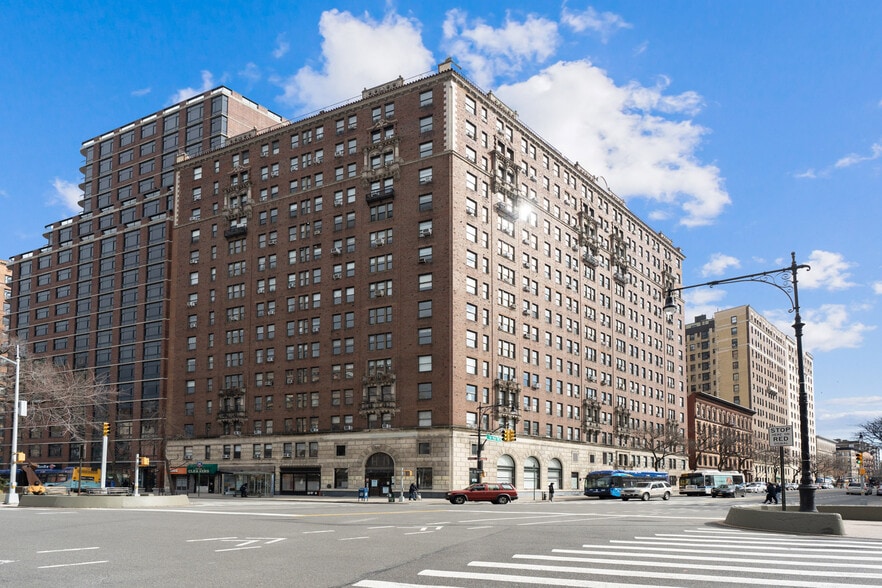 More Photos Of 2760-2764 Broadway, New York Apartments For Lease