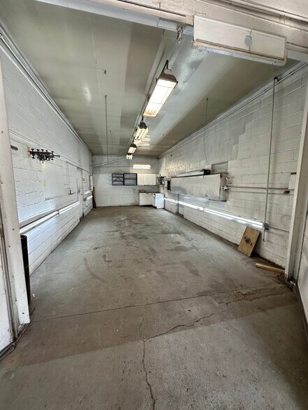 More Photos Of 3736 Walden Ave, Lancaster Office For Lease