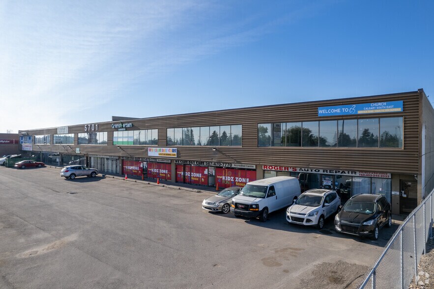 More Photos Of 5701 17th Ave SE, Calgary Showroom For Lease