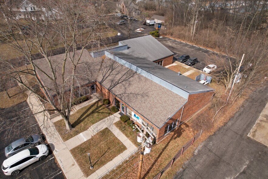 More Photos Of 3401 Lake Ave, Fort Wayne Office For Sale