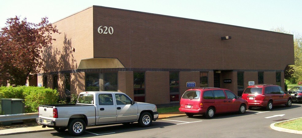 More Photos Of 620 Shrewsbury Ave, Tinton Falls Office For Lease