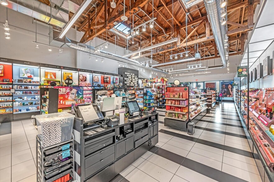 More Photos Of 3407 California St, San Francisco Storefront For Lease