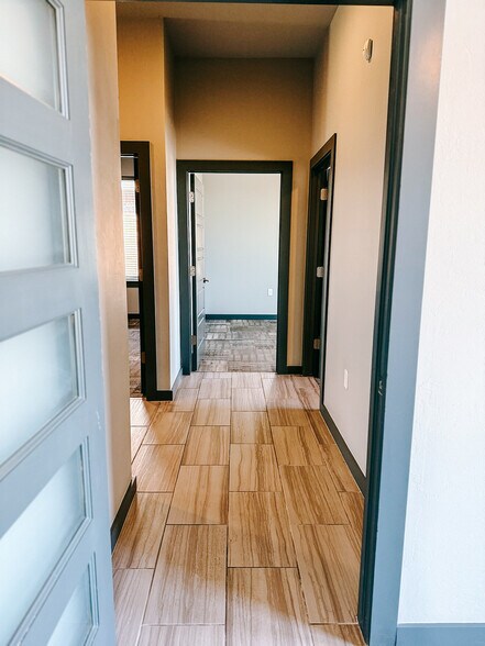 More Photos Of 8900 NW Silver Hill Dr, Oklahoma City Office For Lease