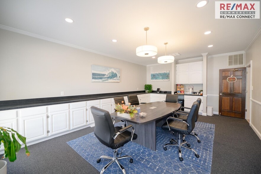 More Photos Of 760 McGuire Pl, Newport News Office For Sale