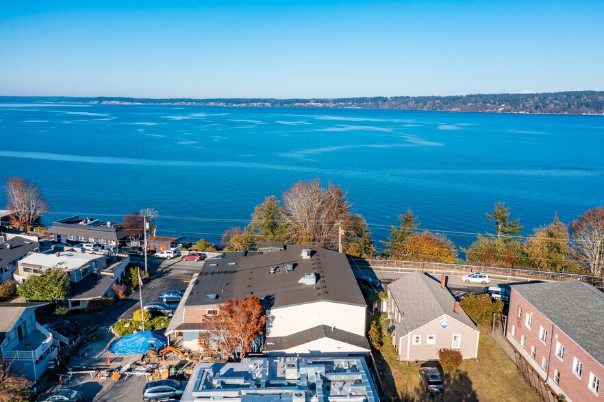 More Photos Of 105 1st St, Langley Storefront Retail Residential For Sale