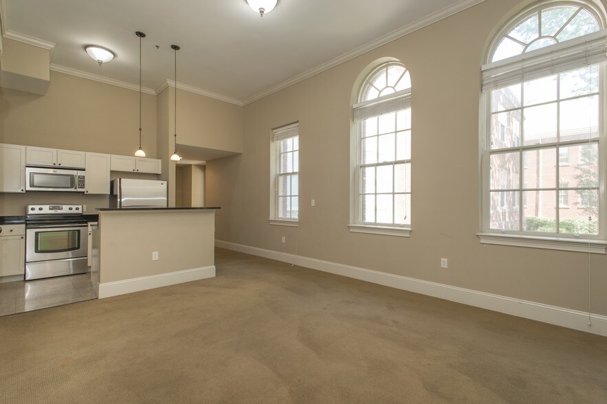 More Photos Of 28 Chestnut St, Foxborough Apartments For Sale