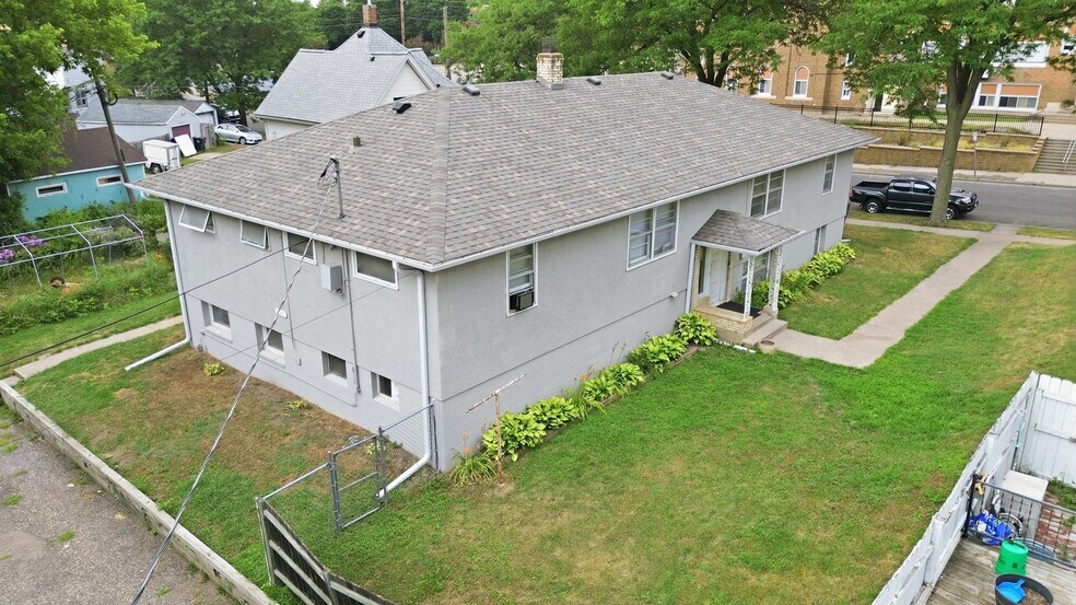 More Photos Of 826 5th St E, Saint Paul Apartments For Sale