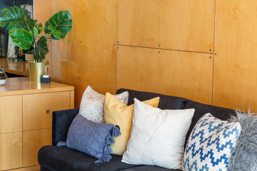 More Photos Of 755-757 Folger Ave, Berkeley Office For Sale