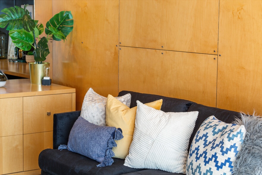 More Photos Of 755-757 Folger Ave, Berkeley Office For Sale