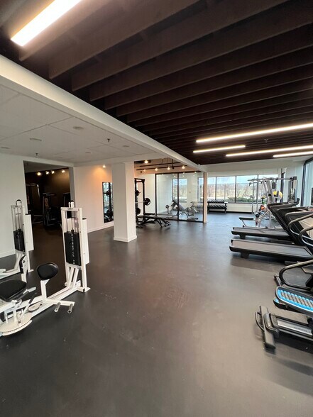 More Photos Of 30 Vreeland Rd, Florham Park Unknown For Lease