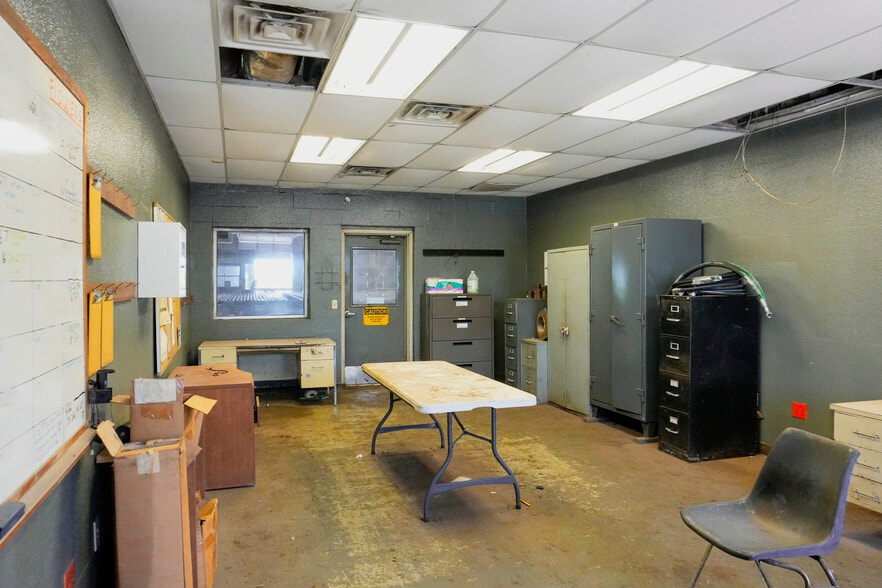 More Photos Of 4127 County Road 34, Robstown Warehouse For Sale