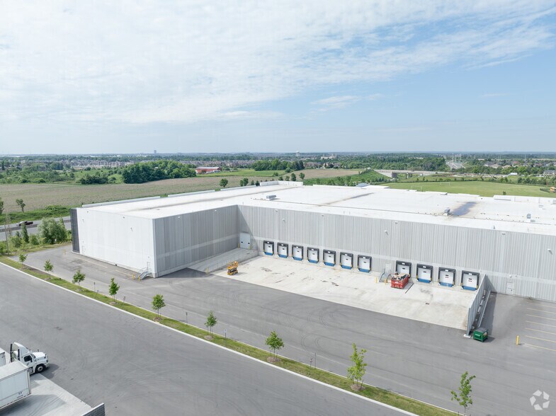 More Photos Of 203 Abbotside Way, Caledon Warehouse For Lease