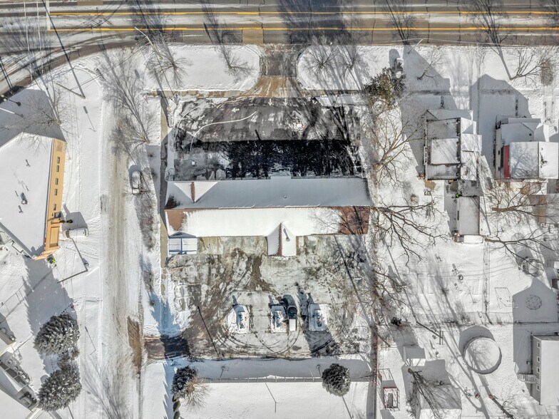 More Photos Of 25957 Gibraltar Rd, Flat Rock Carwash For Sale