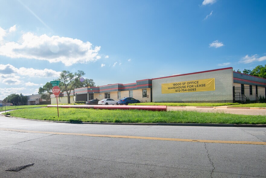 More Photos Of 2925 Merrell Rd, Dallas Showroom For Lease