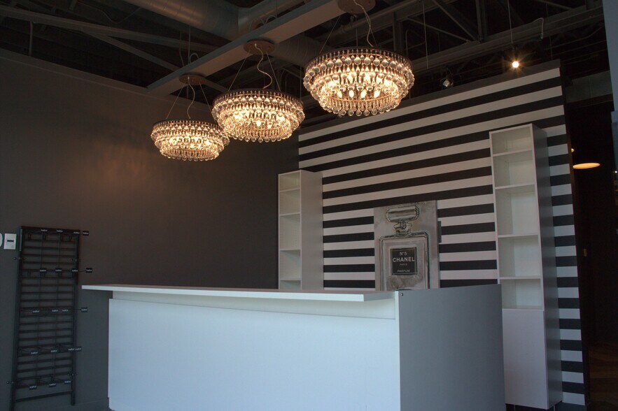 More Photos Of 10939 120th St NW, Edmonton General Retail For Lease