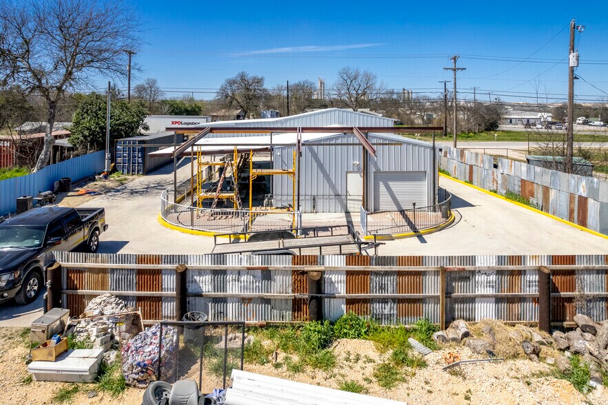 More Photos Of 4665 FM 482, New Braunfels Warehouse For Lease