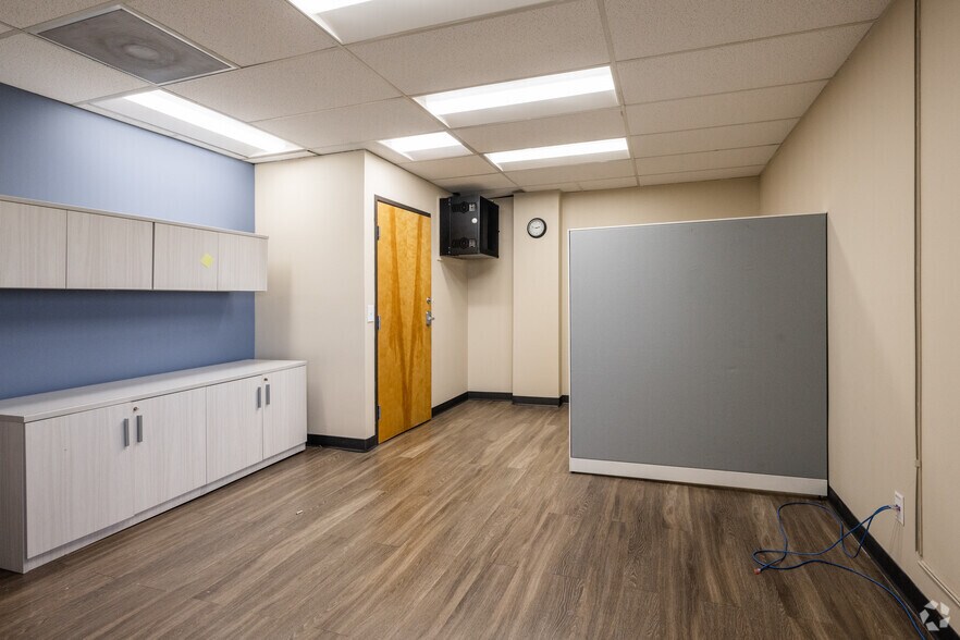 More Photos Of 1600 Downing St, Denver Office For Lease