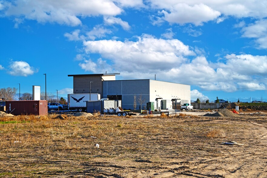 More Photos Of 1500 E Deer Flat Rd, Kuna General Retail For Sale