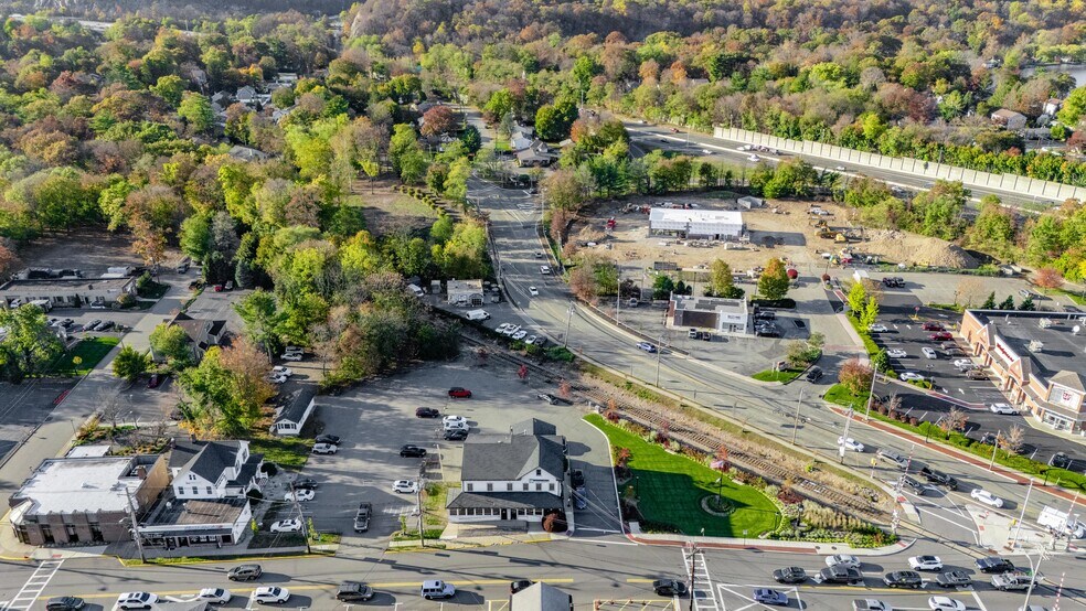 More Photos Of 393 Ramapo Valley Rd, Oakland Office Residential For Sale