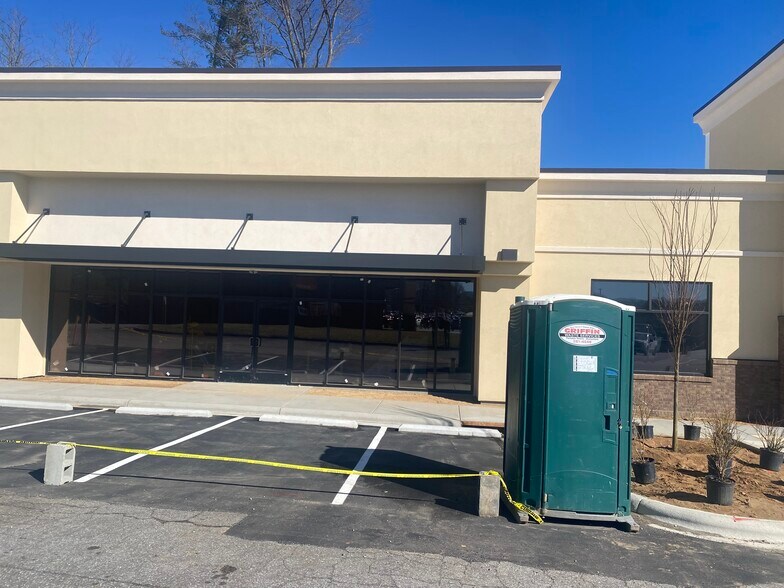 More Photos Of 91 Marketplace Ln, Candler Freestanding For Lease