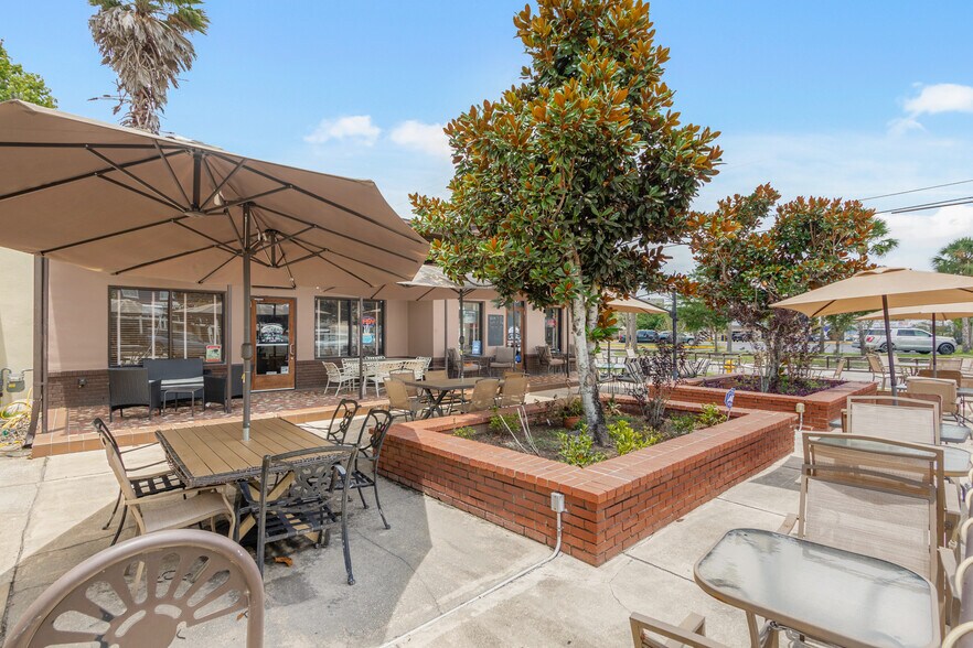 More Photos Of 700 St. Johns Ave, Palatka Restaurant For Sale