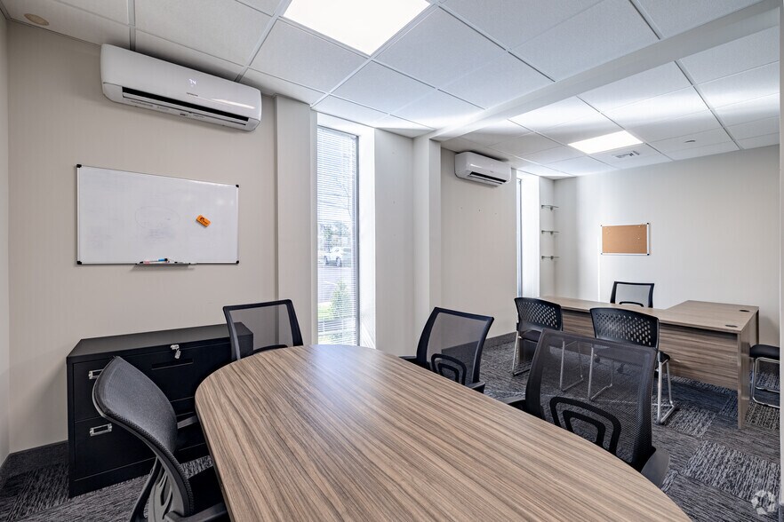 More Photos Of 10 Kingsbridge Rd, Fairfield Office For Lease