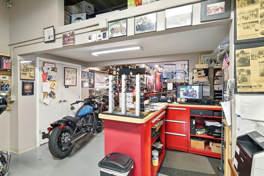 More Photos Of 962 Southampton Rd, Westfield Warehouse For Sale